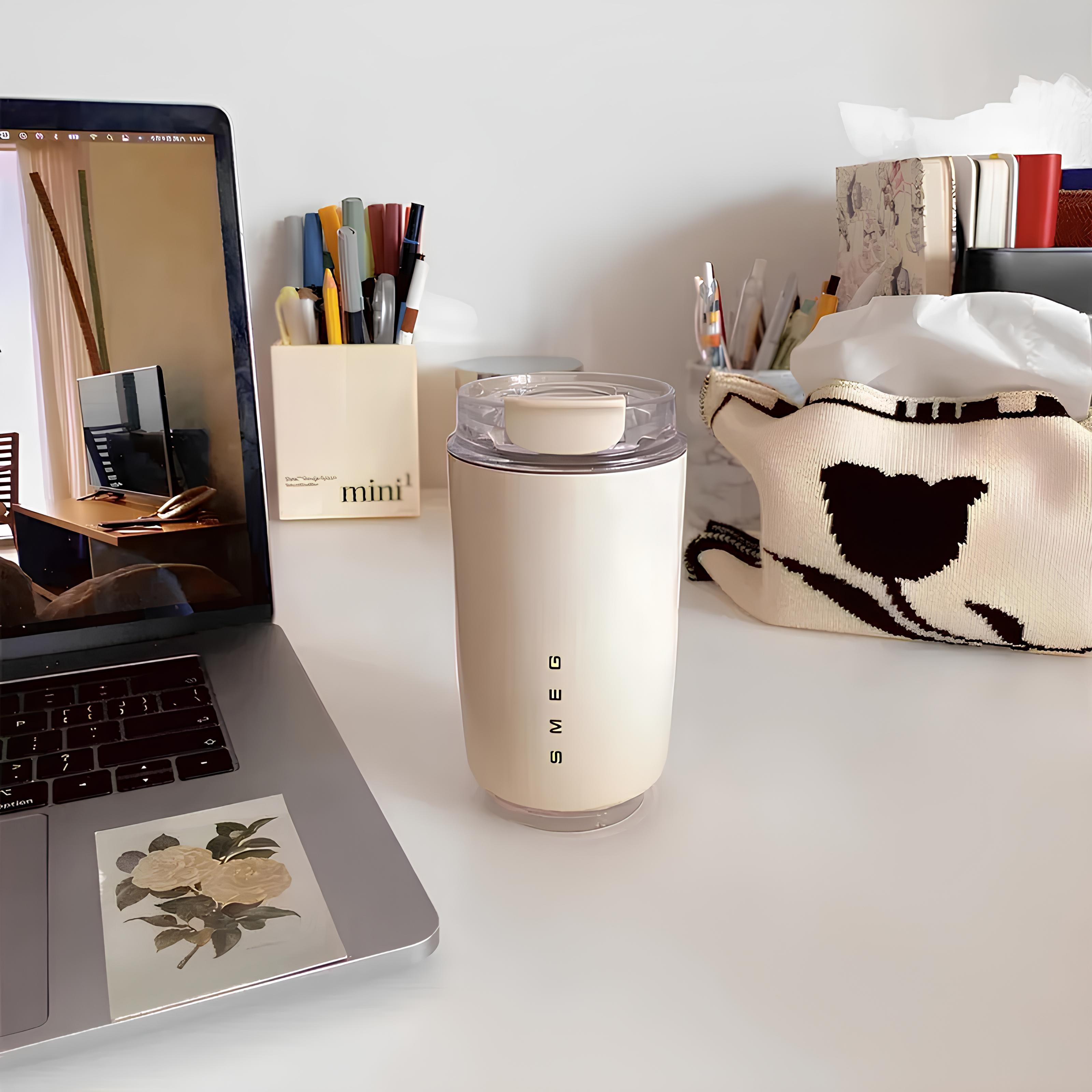 SMEG Mug Termos 240ml | Şık ve Dayanıklı.